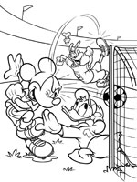 Coloriage de Dingo joue au football avec Mickey et Donald